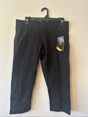 NWT 5.11 Tactical raven Black Cropped Performance Leggings